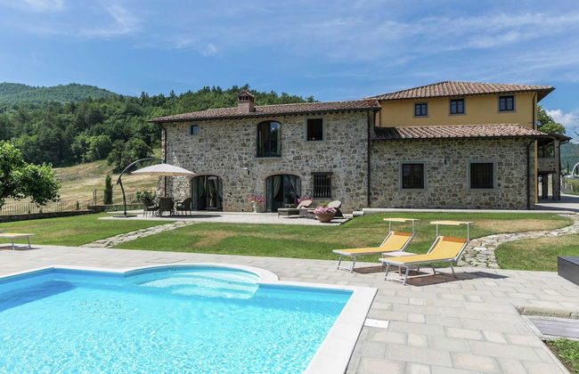 Luxury Villas in Poppi With Heated Pool - Foto 26