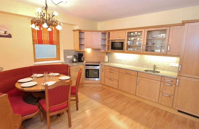 Chalet in Saalbach Near Ski Lift - Foto 9