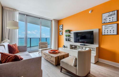 Luxury Living on the Beach with Resort Amenities - Photo 4