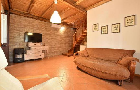 Lovely Home In Santa Venerina With Wifi - Foto 25