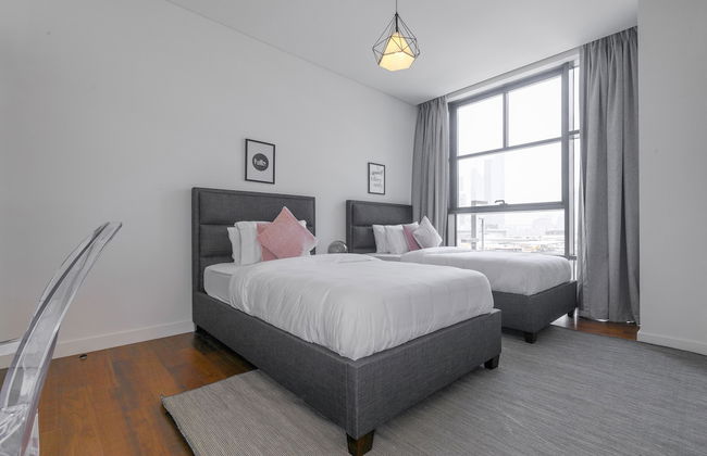 FAM Living - City Walk Mall - Photo 4