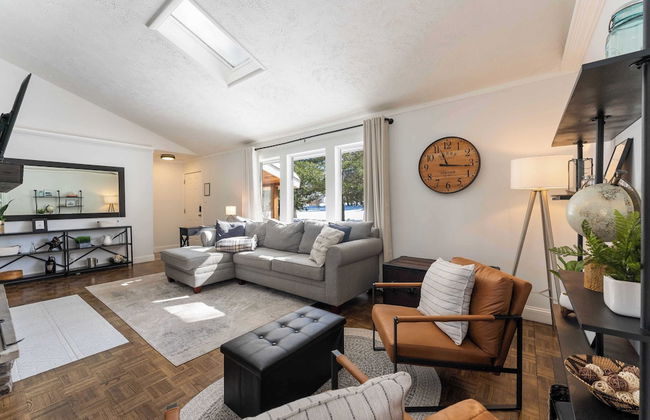 Birchwood by Avantstay Game Room + Lake Access - Photo 22