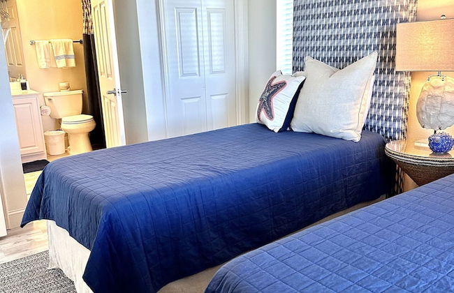 Sea Salt Villa 3 Bedroom Condo by RedAwning - Photo 9