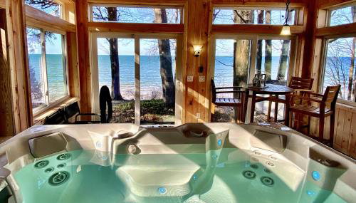 Lakefront Oak Cottage Hot Tub & Fire Pit - Foto 2