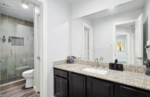 5BR Holiday Getaway in DeSoto with Pool, Hot Tub & Cinema - Foto 38