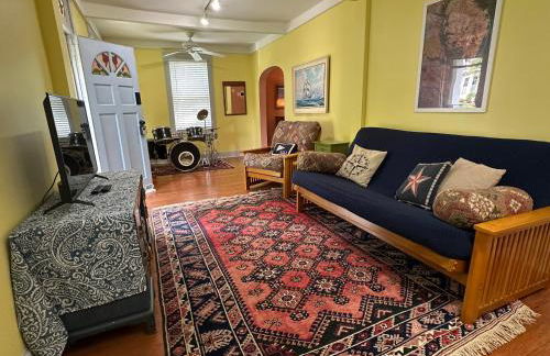 Unique Eastport Bungalow w Yard - Foto 12