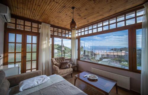 Ella's Sea View Villa - Photo 7