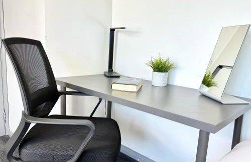 3-Bedroom spacious House, Private garden, Prime location, WiFi, Netflix - Foto 26