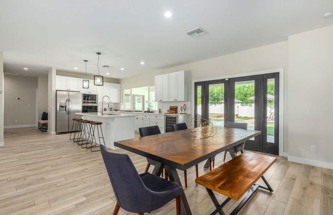 Modern Arcadia Estate Htd Pool Bikes Chef Kitchen - Foto 12