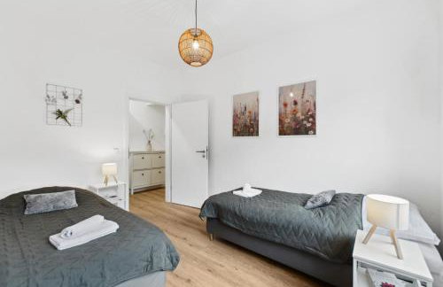 Modern-Netflix-Messe-Veltins Arena-Free Parking - Foto 30