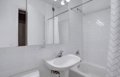 Bright FiDi Studio w Gym Doorman NYC-115 - Foto 13