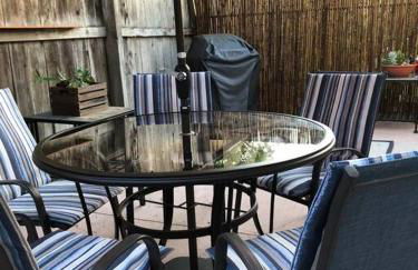 Santa Barbara Serenity Large 1-bedroom Guest Apt. - Photo 2