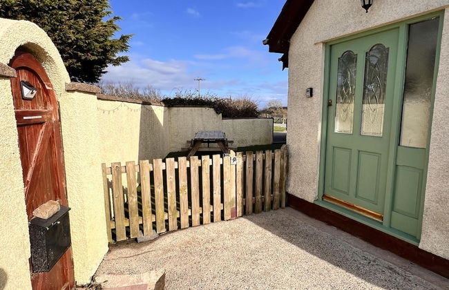 Detached 3 Bed Cottage, Mountain Views- Pets, Wifi - Photo 22