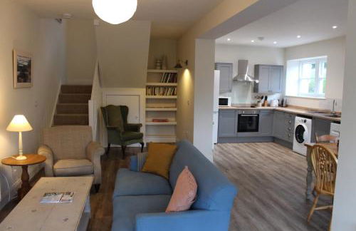 Stable Cottage at Yearle House - Photo 2