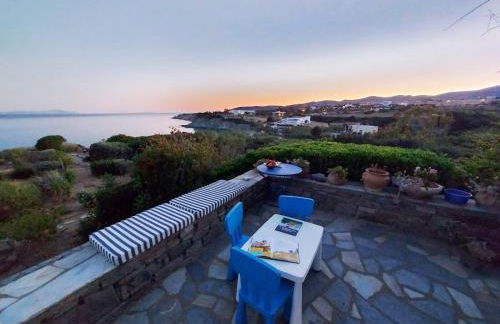 Sophia Villa Paros - Beachfront Villa at Lolantonis - Photo 18