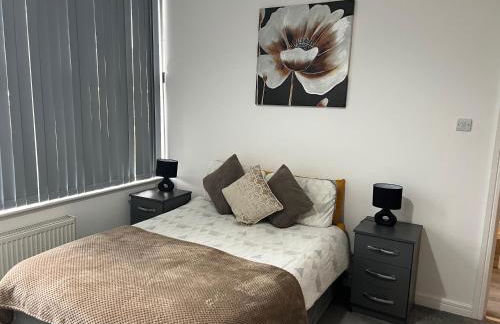 2 Bedroom Flat Ground Floor in Town Center Wellingborough - Photo 2