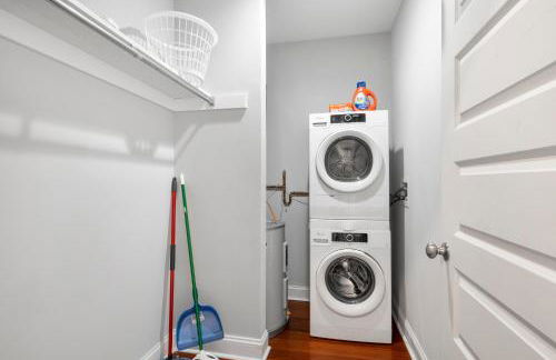 Lavish 1BR with Pool & Gym Access - Foto 8