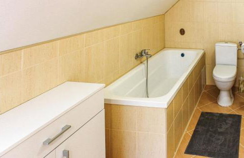 Gorgeous Home In Nowe Warpno With Wifi - Foto 19