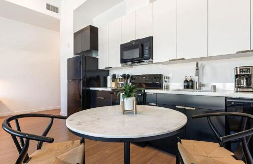 Modern Studio Retreat in the Heart of Art District - Foto 12