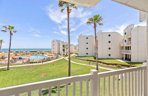 New Stunning Ocean-View Beachfront Resort, Heated Pool! - Foto 34