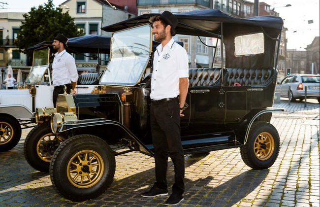 Tour privado de carro clássico pelo Porto - Foto 3