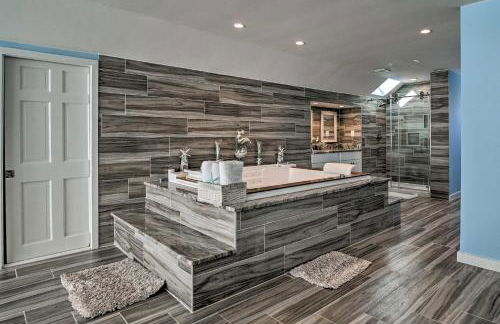 Luxurious Waterfront Home with Private Pier and Views! - Foto 16