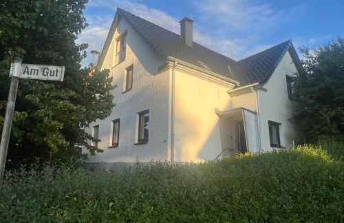 Bürgermeisterhaus mit Berg- & Waldblick - Foto 1