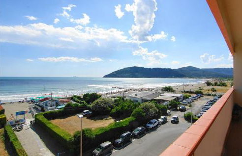 Beach Front Apartment - Foto 13