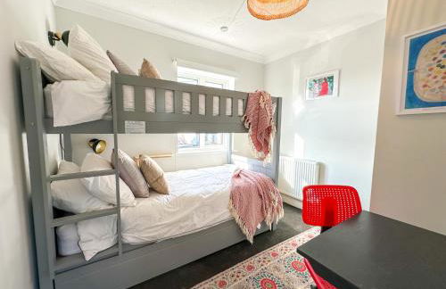 Modern Family Home near Reculver - Sleeps 8 - Pets Friendly! - Photo 22