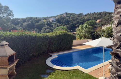 Beautiful Spacious Villa with Mountain View and Private Pool - Foto 39