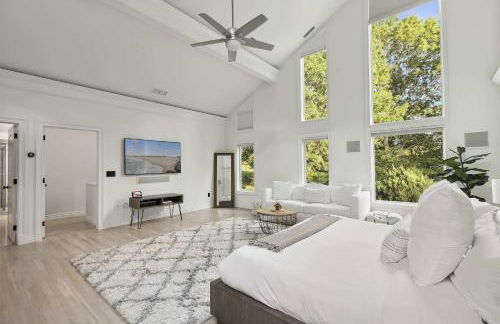 Wainscott Woods by Rove Travel - Luxe Estate with Pool - Foto 18