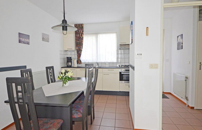 Cosy Bungalow Near the Beach - Photo 35