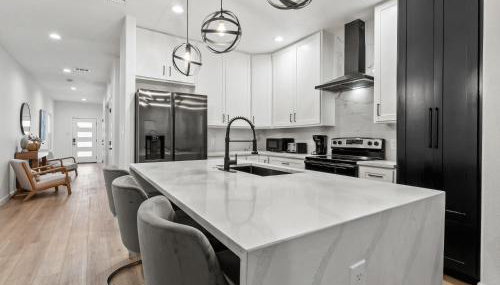 Modern Gem Near Downtown! - Foto 1
