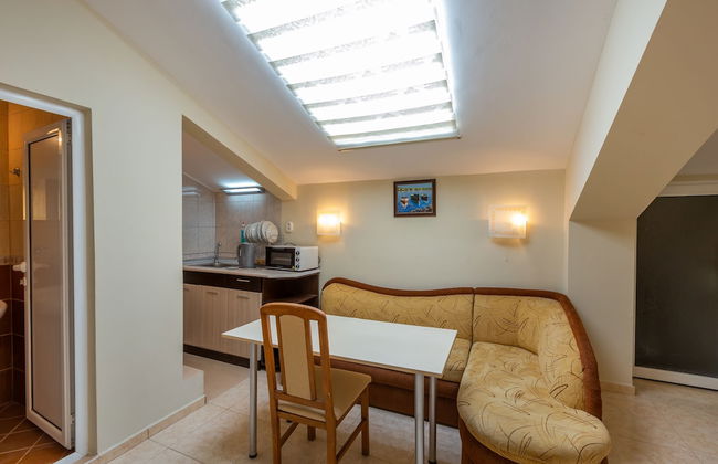 1 Bedroom Apartment in Dafinka Guest House - Photo 12