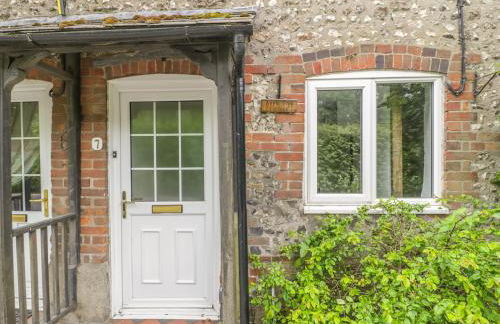 Apple Tree Cottage - Photo 2