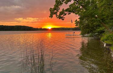 Restful Retreat on the Lake - Natural and Peaceful - Foto 2