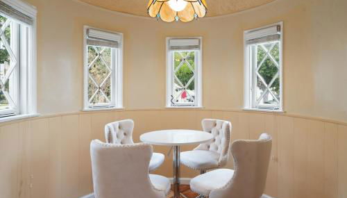 Spacious 4BR House with Large Yard and Parking Beverly Hills Adj - Foto 4