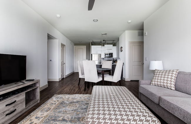 StayOvr at Legacy West - Windrose - Foto 75