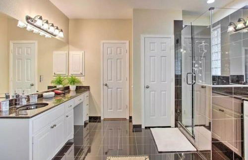 Heated Pool, Pool Table, Hot Tub, Home Theatre, Guest House, Basketball Court, Sleeps-20 - Foto 2