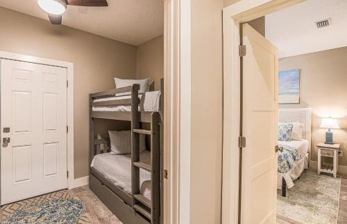 Lets Get You Laguna Beachin in this Brand New Cottage Steps to the Beach - Foto 26