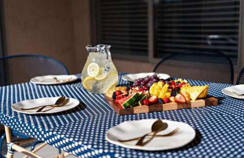 Serenity Splash Upscale Stay Pool Game Lounge - Foto 30