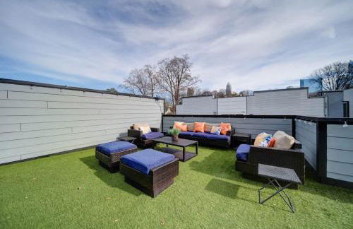 Luxe Townhome Rooftop Hot Tub Parking - Photo 50