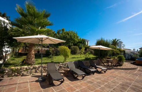Private Heated Pool, Jacuzzi & 1225m2 garden in Villa Cipreses - Photo 63