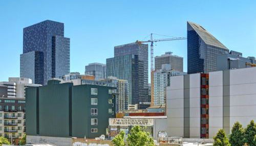 City Water View Oasis with Pool & Gym near Cruise in Heart of Seattle - Foto 4