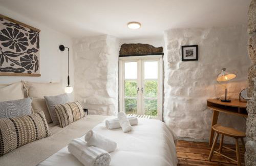 Naut Retreat - Idyllic hideaway with hot tub, gym & gamesroom ideally located in Zennor near St Ives - Photo 35