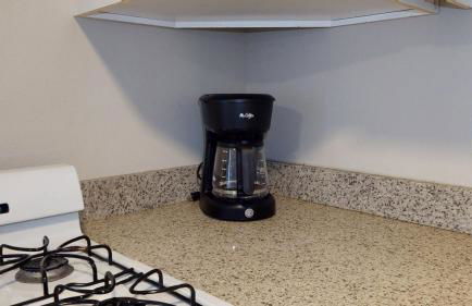 Hazel's Hideaway apt in walkable historic area - Foto 17