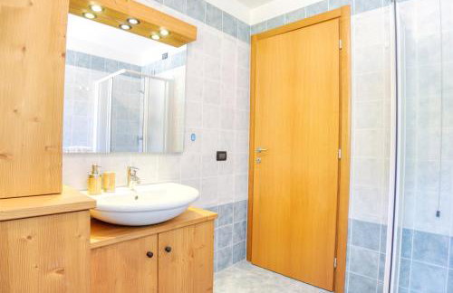 Dolomites Mountain Residence - Cozy Alpine Chalets with Private Parking - Foto 29