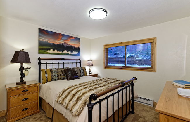 The Crestwood Condominiums - Foto 20