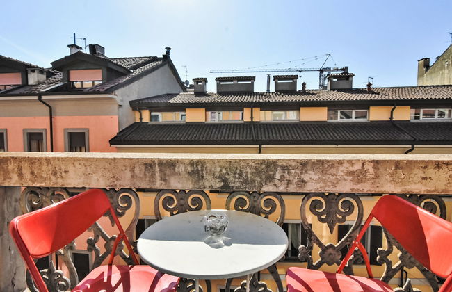 1 bedroom Apartment in Milan - Photo 4