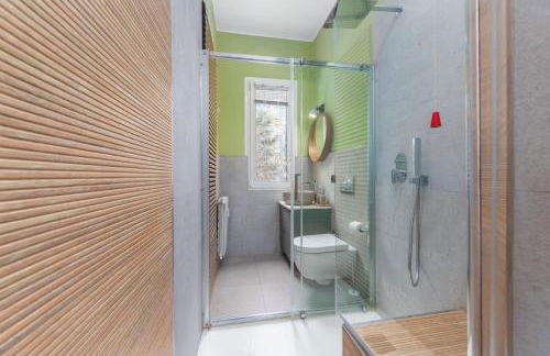 Pretty Little Loft - Photo 9